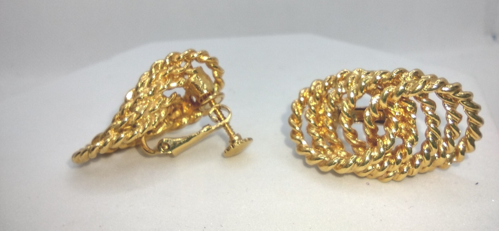 Vintage Screw Back Gold Toned Oval Knot Earrings Statement Jewelry Lot WOW!