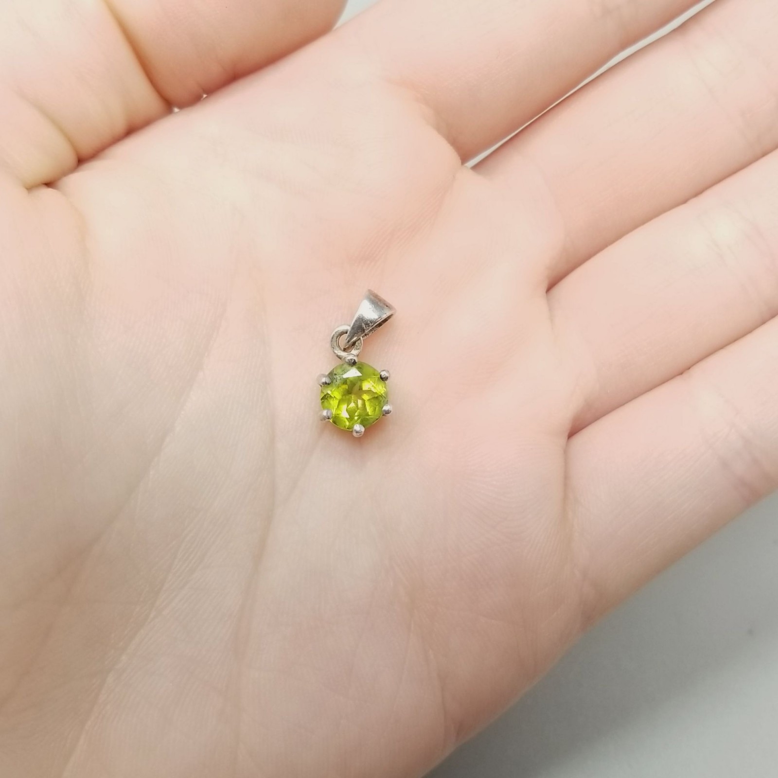 Vintage Sterling Silver Lime Green Peridot Pendant Small Round Prong Set