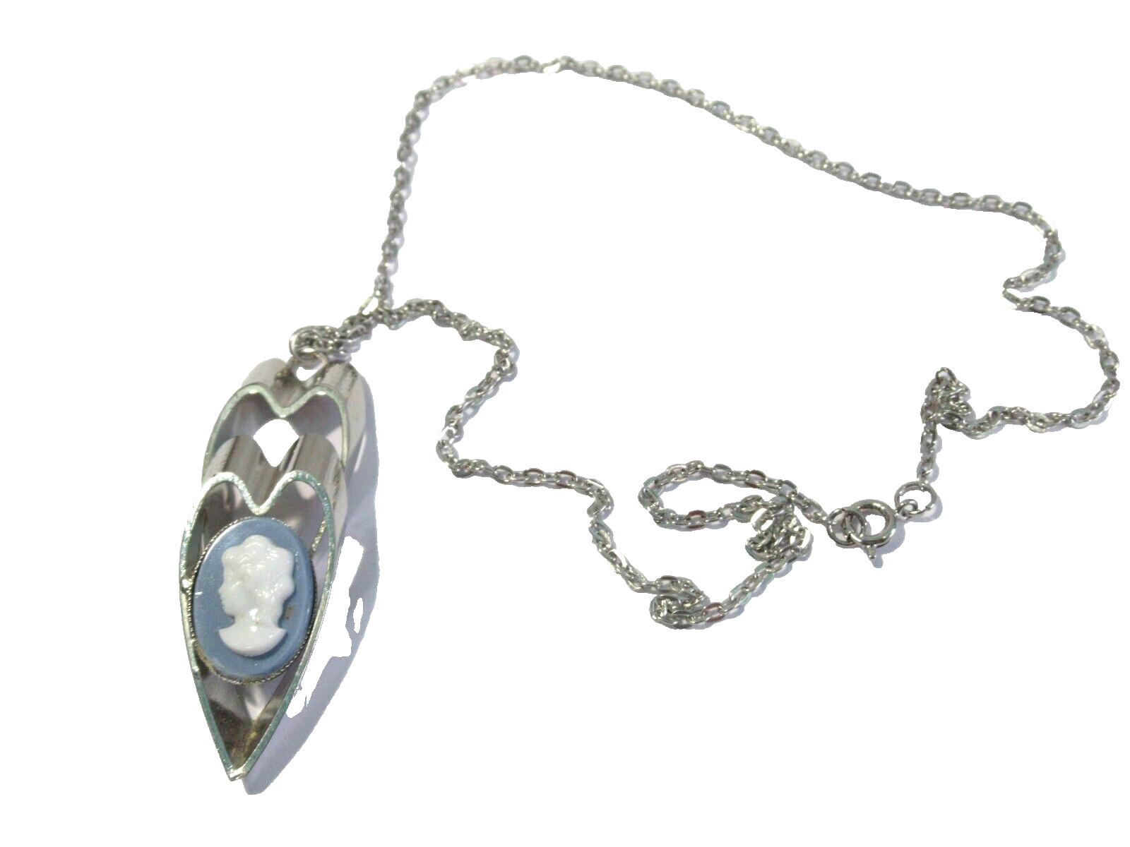 SILVER TONE DOUBLE HEART WITH CAMEO BLUE WHITE VINTAGE PENDANT NECKLACE