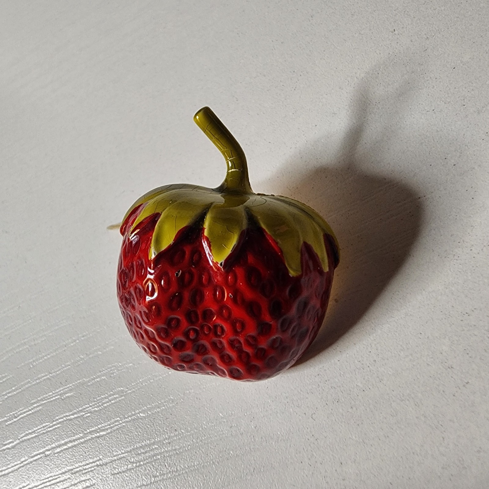 Vintage Accessocraft NYC Gold Tone Metal Red Green Enamel Strawberry Brooch Pin!