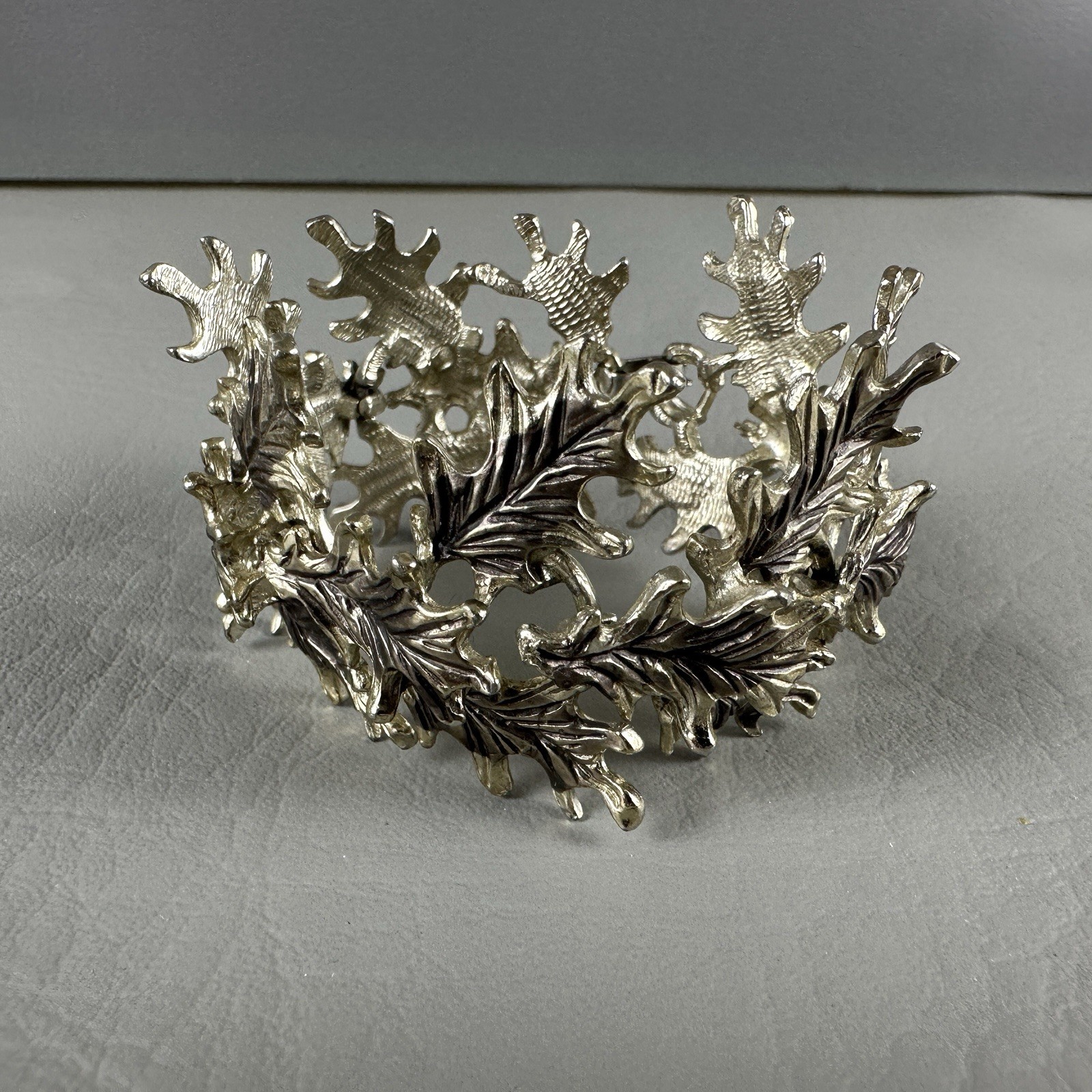 Vintage Leaf Bracelet Articulated Nature Gold Tone Botanical 6.5″