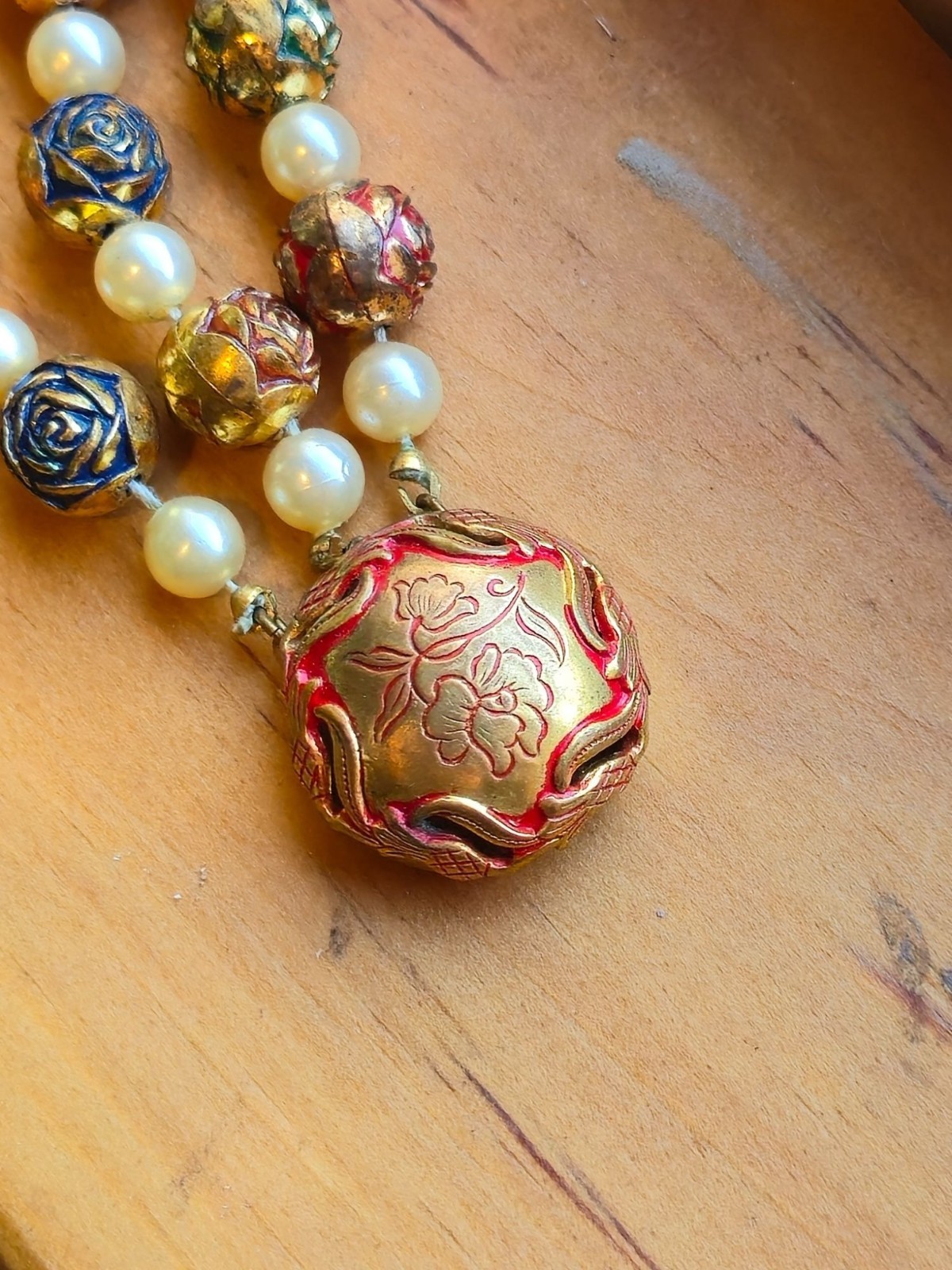 Vintage brass Beaded bracelet Gold Red & Green Metallic Accents & Faux Pearls