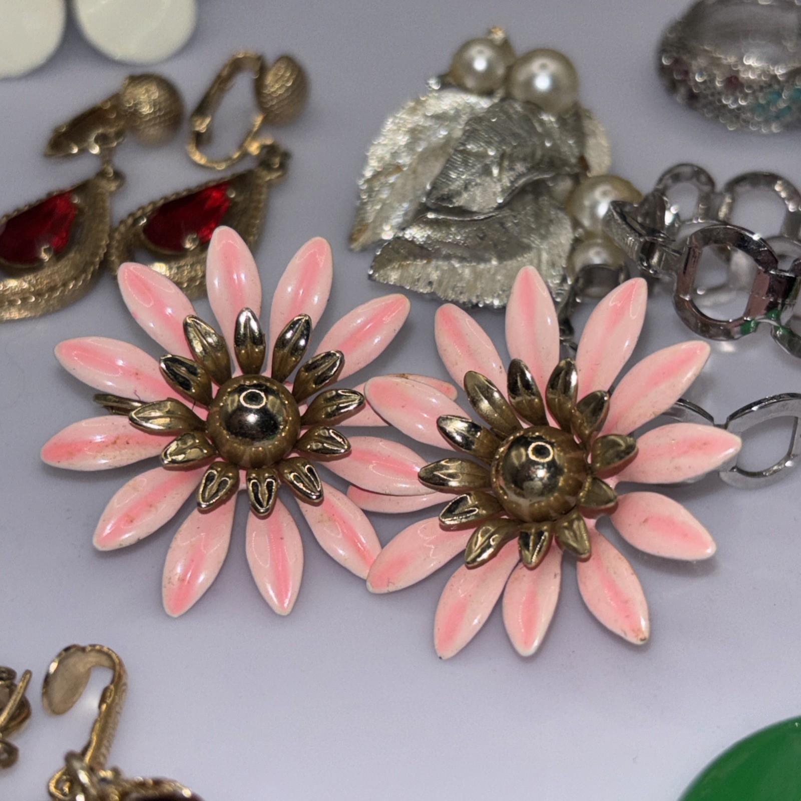 Vtg Sarah Coventry Clip On Earring Jewelry Lot. Estate Auction. See Description