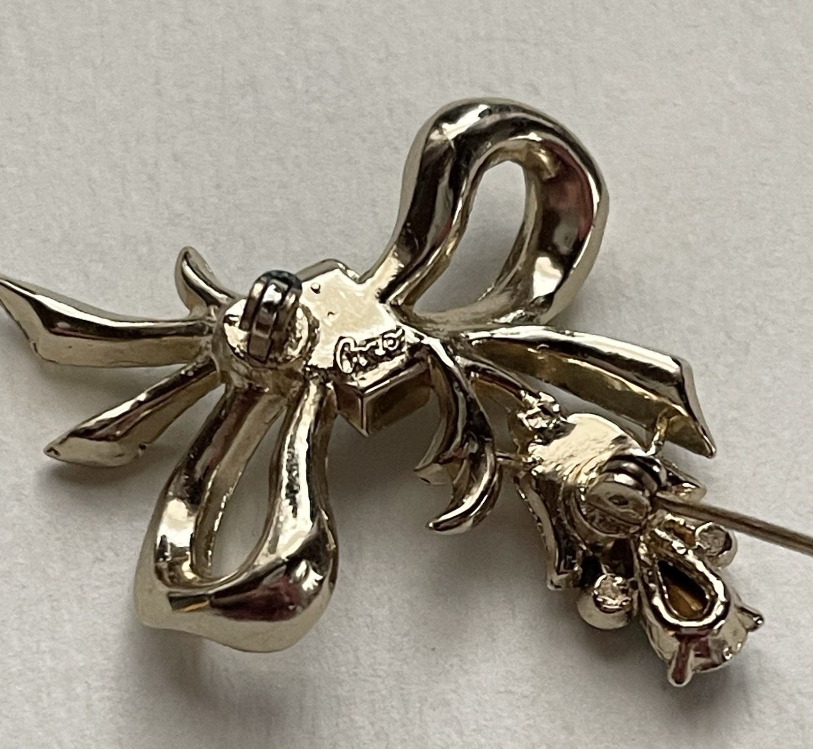 Vintage Coro Green & White Rhinestone Flower Bouquet Bow Brooch Pin