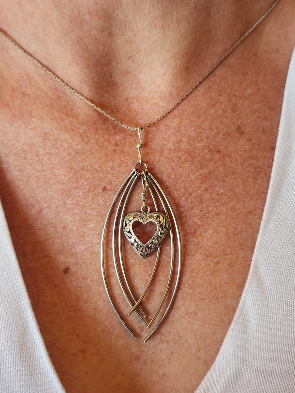 VTG Sterling Silver Diamond Cut Open Filigree Heart Waterfall Pendant, Necklace