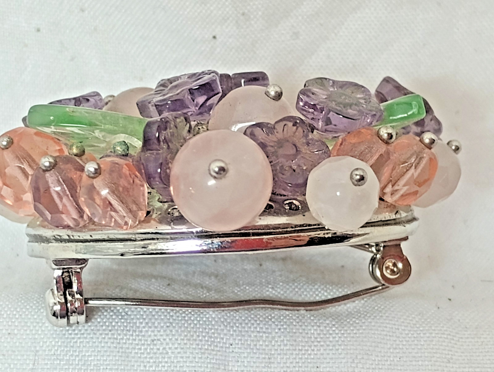 Cluster glass brooch, vintage pastel floral design, filigree base. DS07