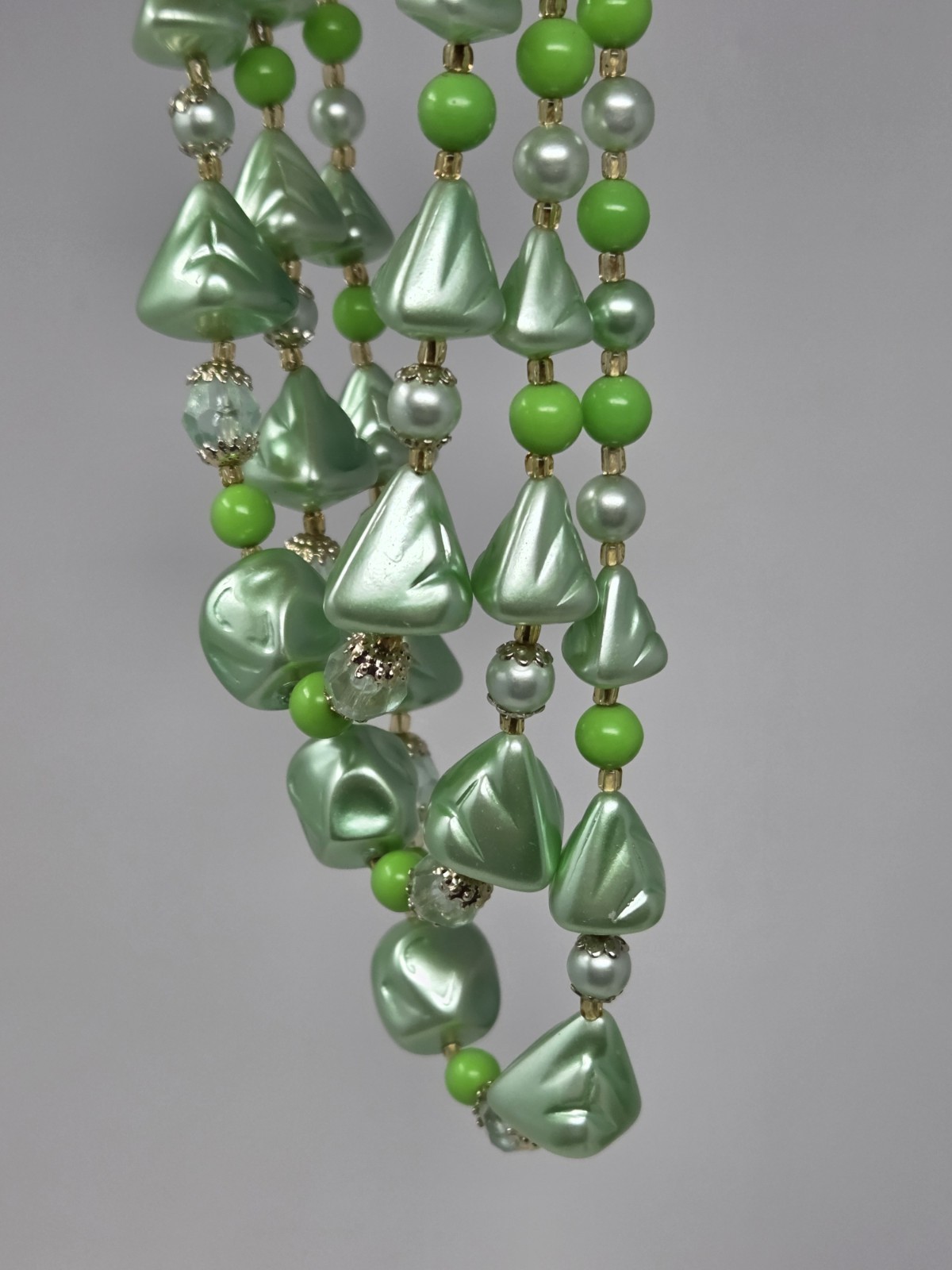 Sea Foam & Lime Green Triple Strand Beaded Necklace Vintage Faux Pearl 15 – 17″
