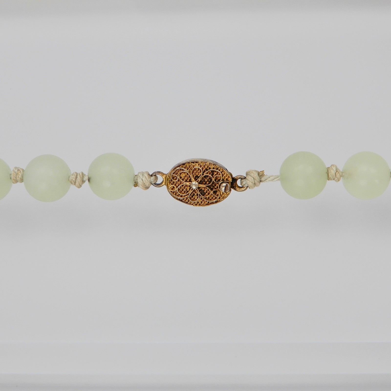 Jadeite Jade Graduated Bead Necklace .925 Silver Filigree Clasp 30″