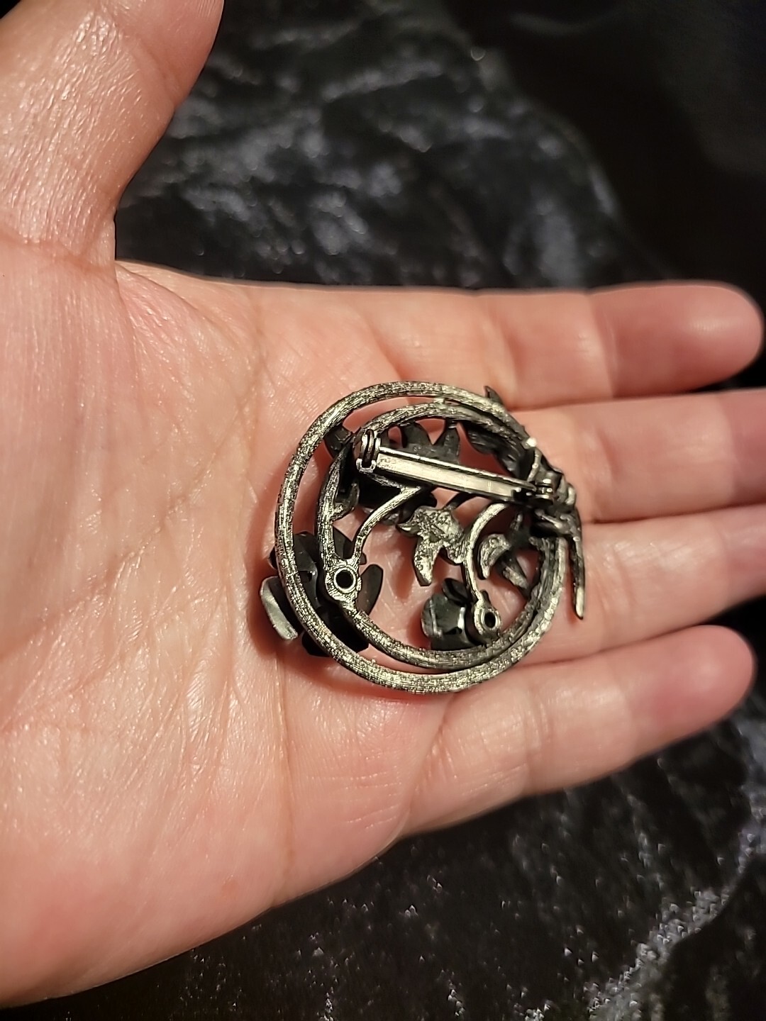 Vintage Womens Brooch Pin Gun Metal Floral Jewelry Costume
